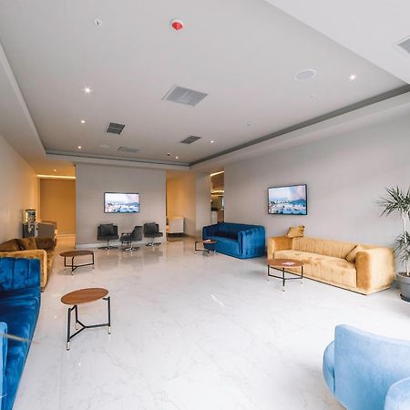 Апартаменти Grand City Real Estate Батумі Екстер'єр фото