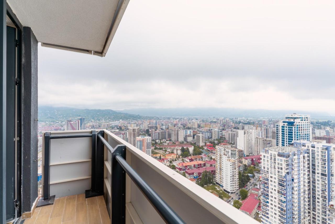 Апартаменти Grand City Real Estate Батумі Екстер'єр фото