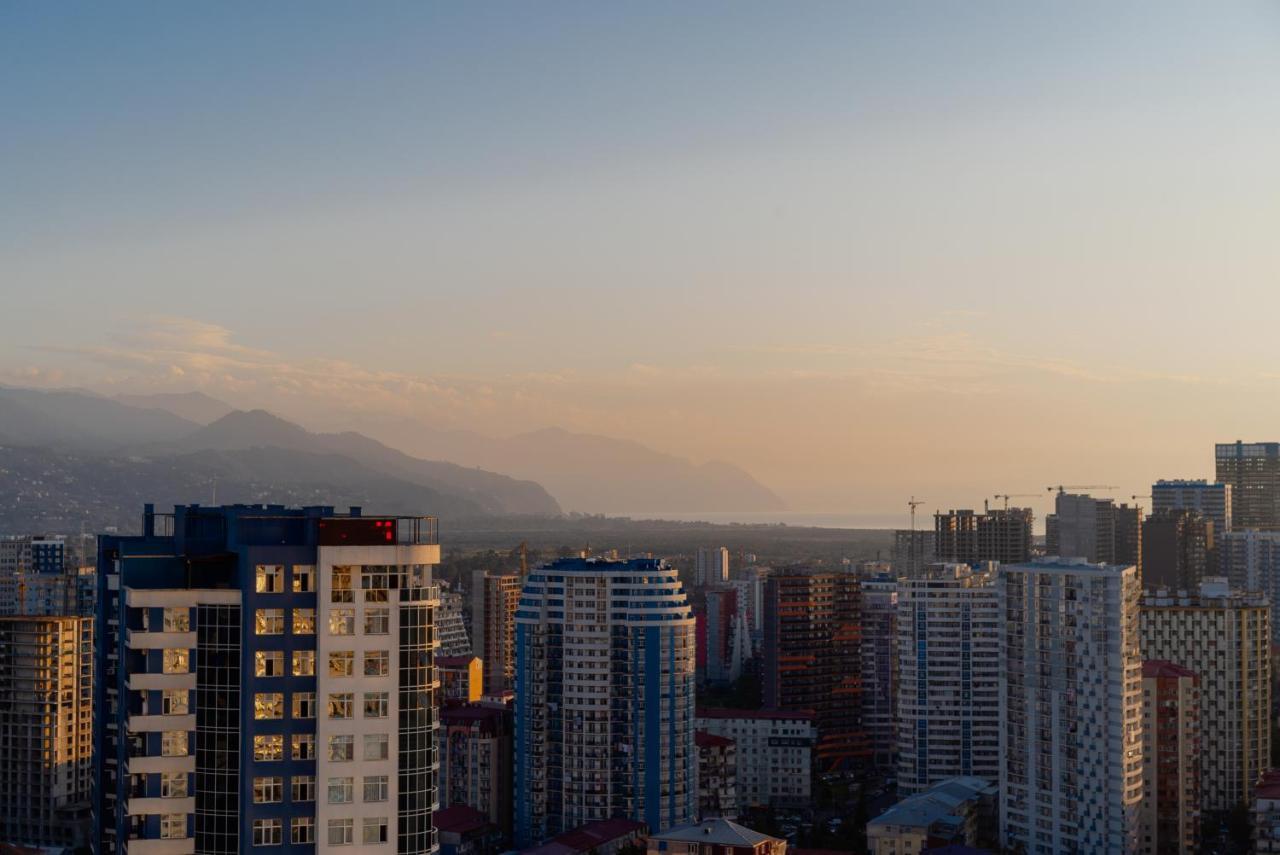 Апартаменти Grand City Real Estate Батумі Екстер'єр фото